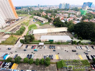 Apartemen Green Pramuka City - Nice and Comfort Living 1BR at Green Pramuka City Apartment By Travelio