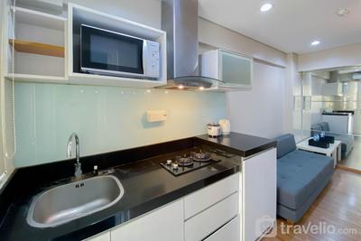 Apartemen Kebagusan City - Homey and Modern 1BR at Kebagusan City Apartment By Travelio