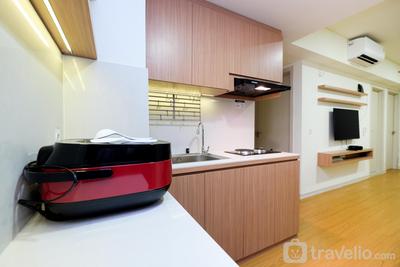 Apartemen Meikarta - Comfortable 2BR with Workspace at Meikarta Apartment By Travelio