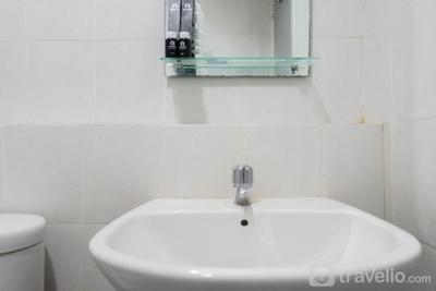 Apartemen Gunawangsa Merr - Comfy and Clean Studio Room Apartment at Gunawangsa Merr By Travelio