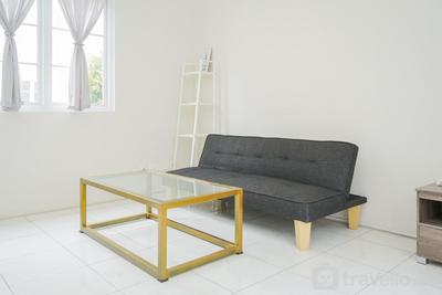 Guest House Vanya Park - Homey Studio at Alesha Vanya Park BSD Guest House (Sharing Bathroom) By Travelio