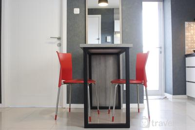 Apartemen Parahyangan Residence - Quiet 2BR Apartment at Parahyangan Residence with Mountain View By Travelio