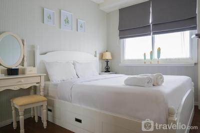 Apartemen Parahyangan Residence - Elegant 1BR Apartment Parahyangan Residence with Mountain View By Travelio