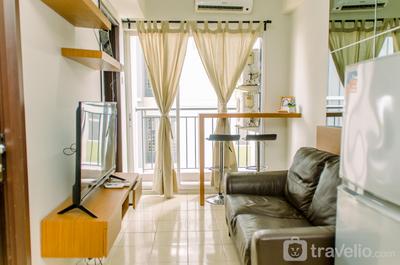 Cozy Living 2BR at Serpong Greenview Apartment By Travelio