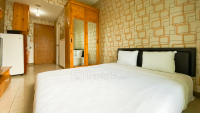 Tidy Studio with City View at Gading Greenhill Apartment By Travelio