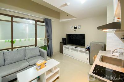 Apartemen LRT City Jatibening - Homey and Nice 1BR at Gateway Park LRT City Bekasi Apartment By Travelio