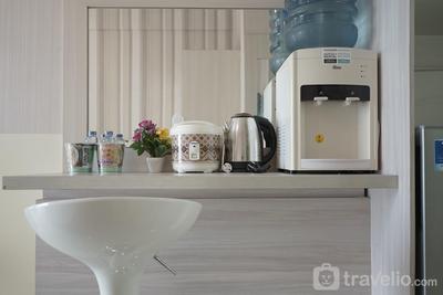 Apartemen Skylounge Tamansari - Minimalist and Stylish Studio Skylounge Tamansari Apartment By Travelio
