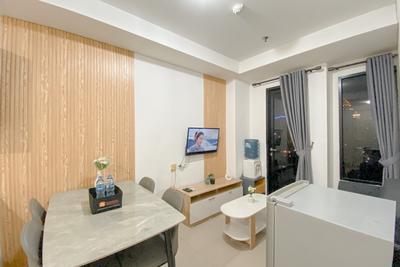 Wooden Accent 2BR Apartment Kebayoran Icon By Travelio