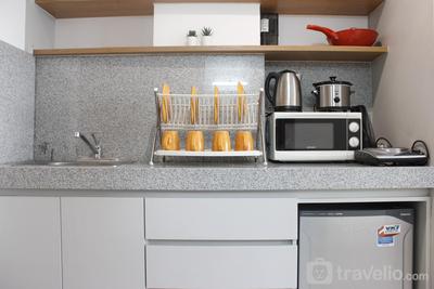 Apartemen Beverly Dago - Comfy and Artsy Studio at Beverly Dago Apartment By Travelio