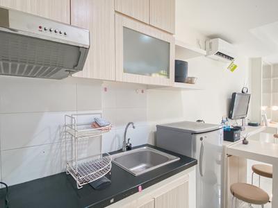 Apartemen Azalea Suites - Modern Look and Restful Studio at Azalea Suites Apartment By Travelio