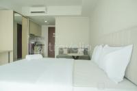 Simply Look Studio at Green Sedayu Apartment By Travelio