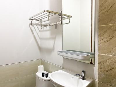 Apartemen Transpark Juanda Bekasi Timur - Modern Look and Homey Studio Apartment at Transpark Juanda Bekasi Timur By Travelio