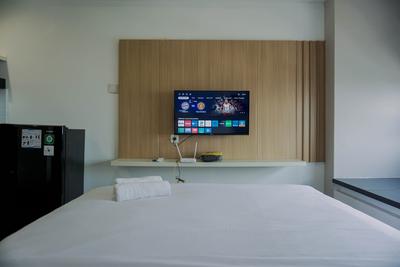 Apartemen Collins Boulevard - Well Furnished and Comfy Studio Collins Boulevard Apartment By Travelio