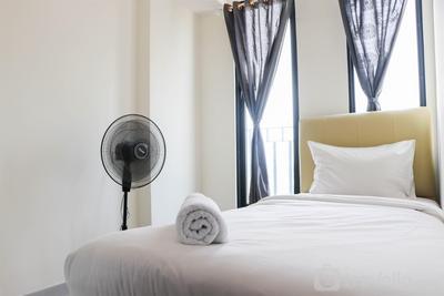 Apartemen Osaka Riverview PIK 2 - Minimalist 2BR Osaka Riverview PIK 2 Apartment (No Living Room) By Travelio