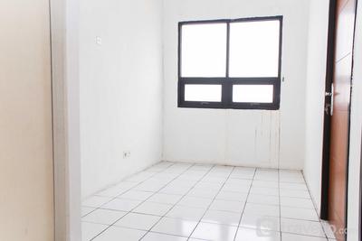Apartemen Menara Cawang - Unfurnished 2BR with AC at 16th Floor Menara Cawang Apartment By Travelio