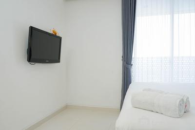 Apartemen West Vista - Relax and Comfy with Pool View at Studio West Vista Apartment By Travelio