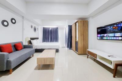 Homey and Cozy Stay Studio Tamansari Bintaro Mansion Apartment By Travelio