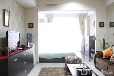 Stylish 1BR near ITB University at Dago Suites Apartment By Travelio